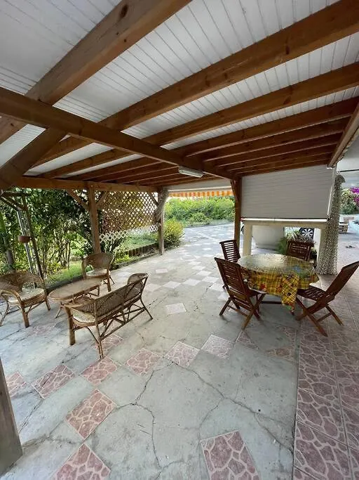 Appartement Le Jardin Fleuri à Sainte-Anne  Sainte-Anne (Grande-Terre)